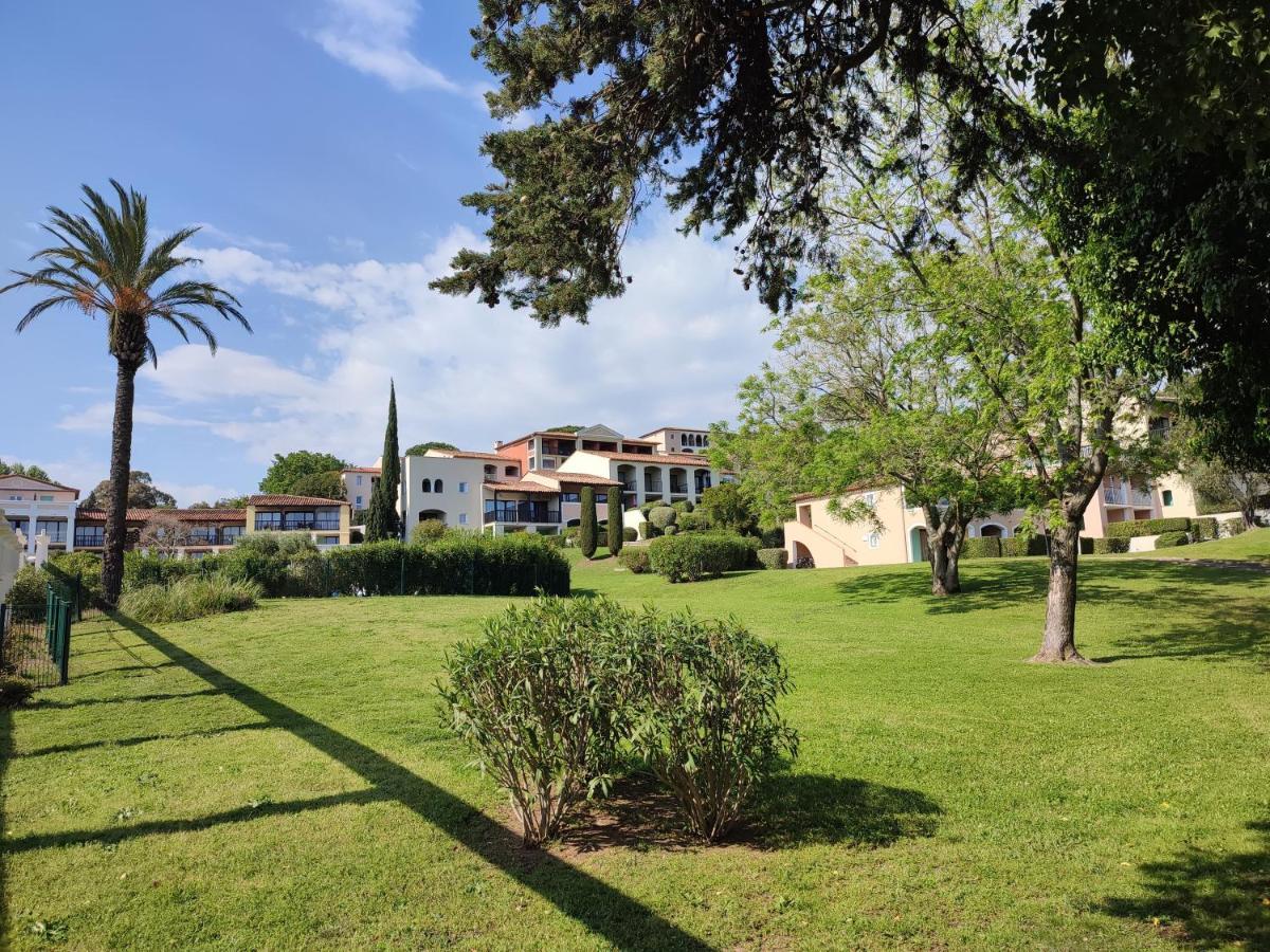 Chez Adriana Studio Vue Mer Avec Piscine Grimaud Εξωτερικό φωτογραφία