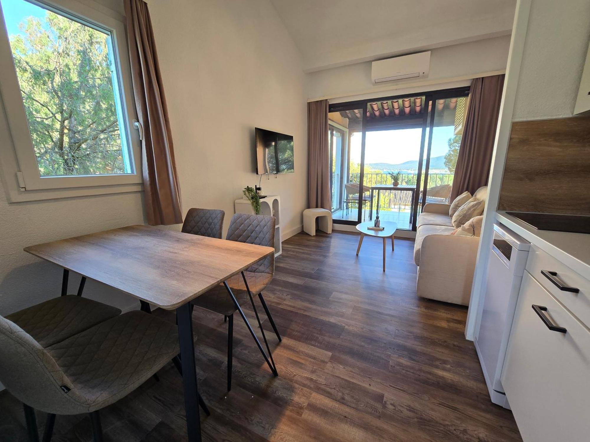 Chez Adriana Studio Vue Mer Avec Piscine Grimaud Εξωτερικό φωτογραφία